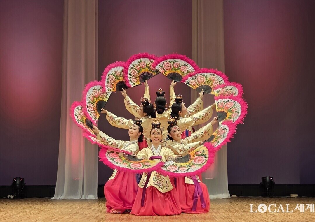 한국무용, 도쿄의 밤을 수놓다…동경정...