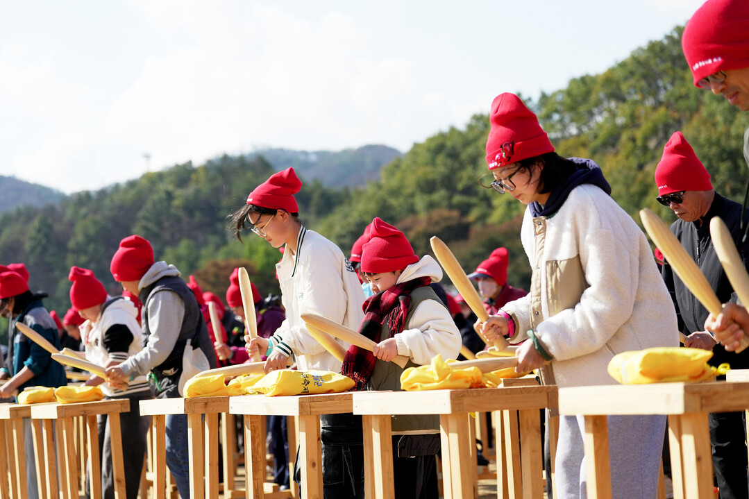 청송사과축제, 지역경제 900억 원 ...