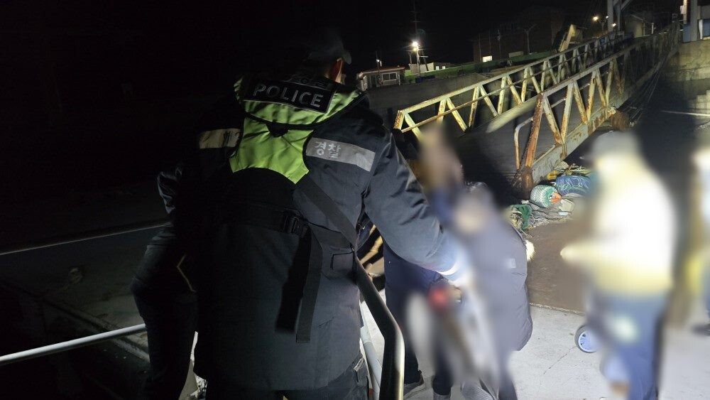 군산 방축도서 복어 중독 의심 사고…...