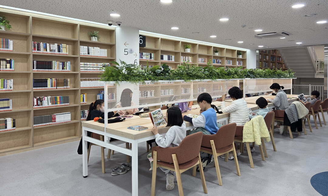 기장 일광도서관, 개관 두 달 만에 ...