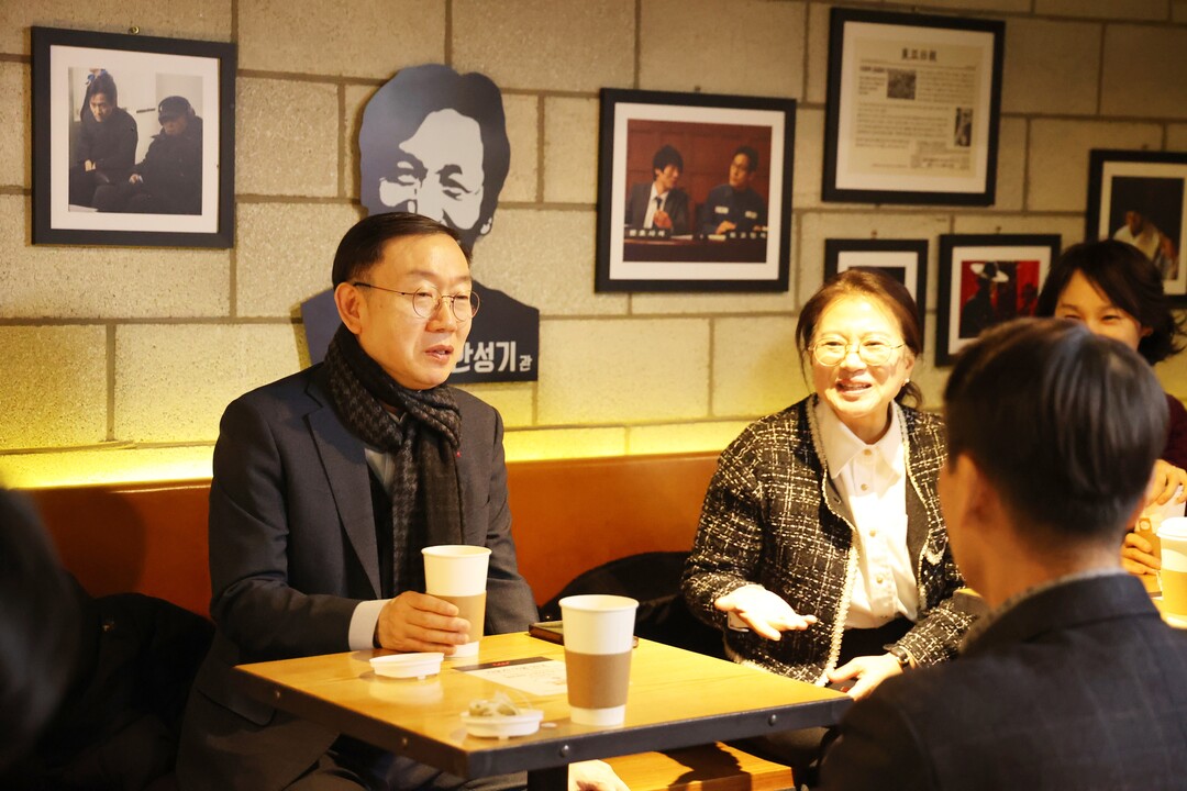 이명구 관세청장, 환우의 현실에 공감...