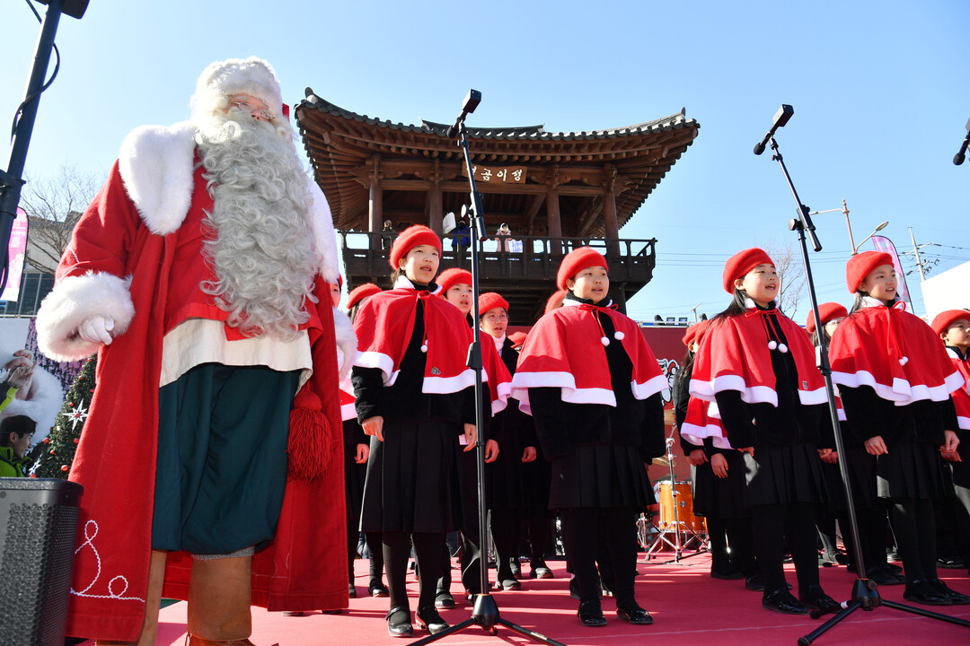 핀란드 리얼산타와 화천지역 청소년 버...