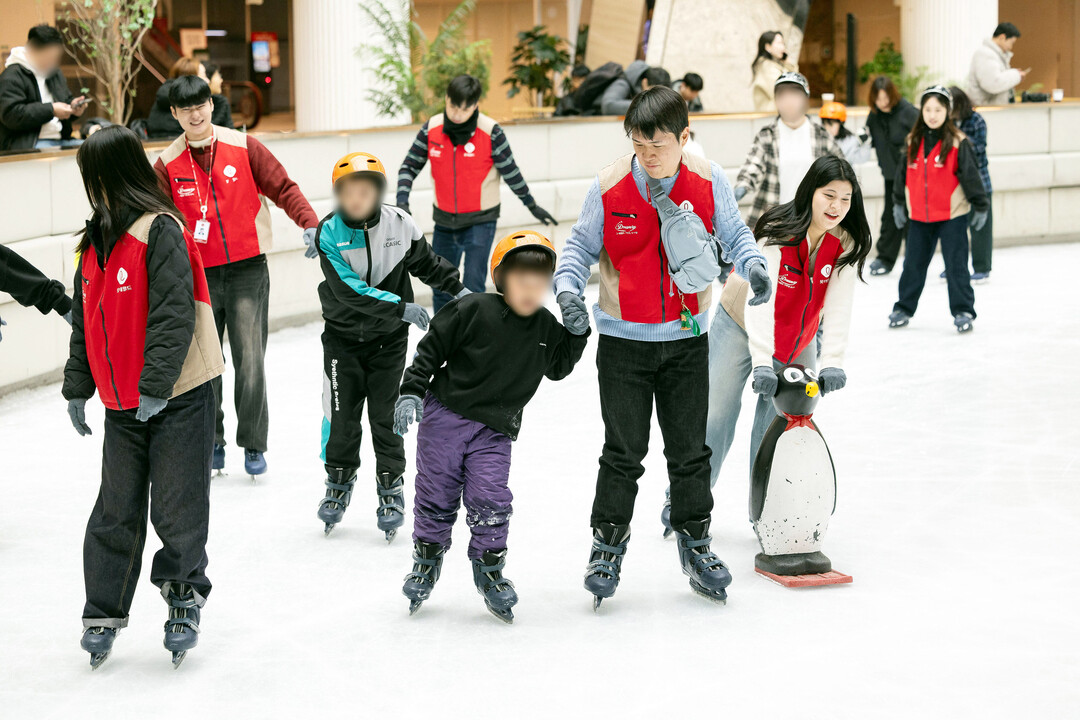 [포토] 롯데월드, 보육원 아동 겨울방학 나들이 지원하는 ‘드림티켓’ 초청행사 진행