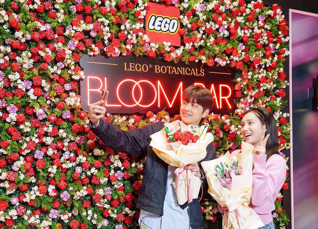 [포토] “이번 발렌타인데이에는 레고 꽃을 선물하세요!”
