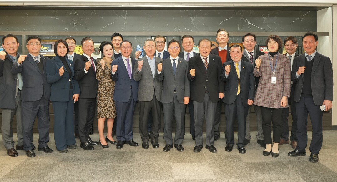 부산상의 회장단, 해양수산부 부산 이전 후 첫 공식예방, “해수부가 현장에 안착할 수 있도록 적극 협력하겠다”강조