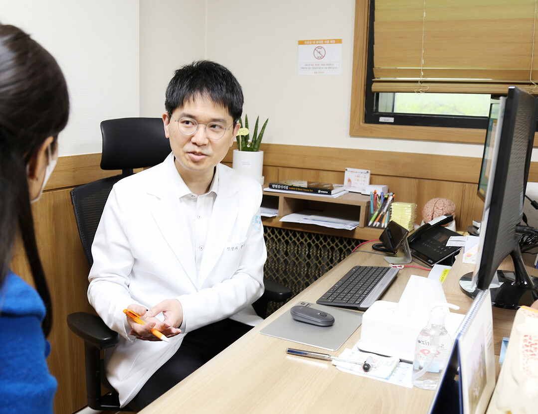 타는 듯한 발 통증과 손끝 저림, 근육통과 다른 ‘신경병성 통증’에 대해 이해해야