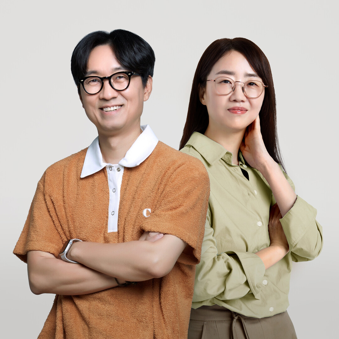 KB국민은행, 장항준 감독·김은희 작가 신규 모델 선정