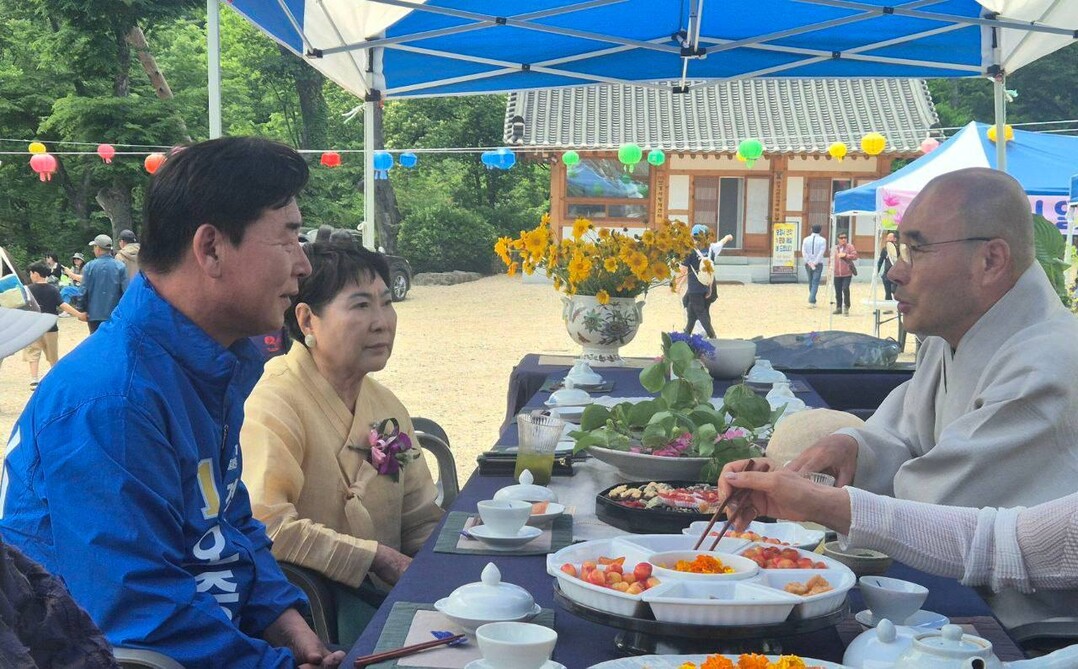 오중기(민주당) 경북도지사 후보, 부처님오신날 맞아 사찰 방문 및 시민 소통 행보 이어가