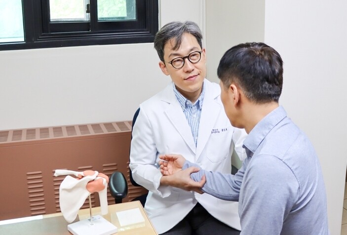 야구, 배드민턴, 테니스 즐긴다면 알아야 할 어깨 관절 건강