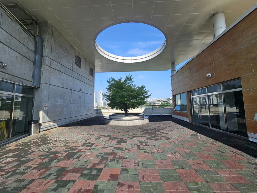 고양시 한뫼도서관, 옥상 구조물 보수...