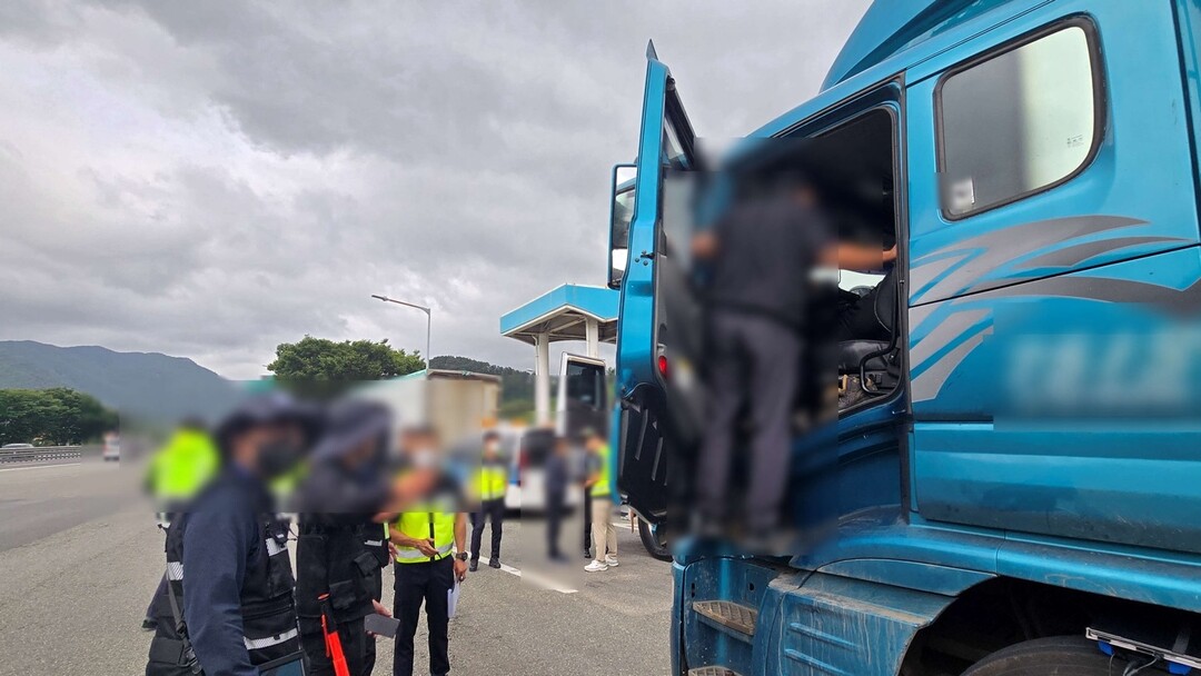 부산경찰, 고속도로 화물차 속도제한장...
