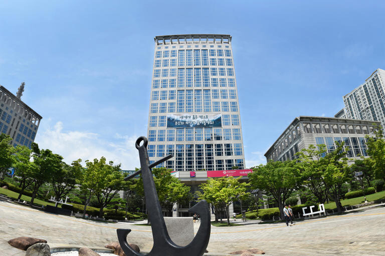 전재수 시장, '영남권 첨단산업 발전비전 국민보고회' 참석… 삼성전기, 부산사업장 2040년까지 15조 투자계획 발표