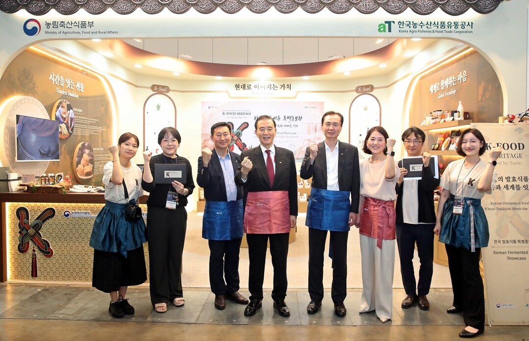 [포토] aT 홍문표 사장, K-푸드...