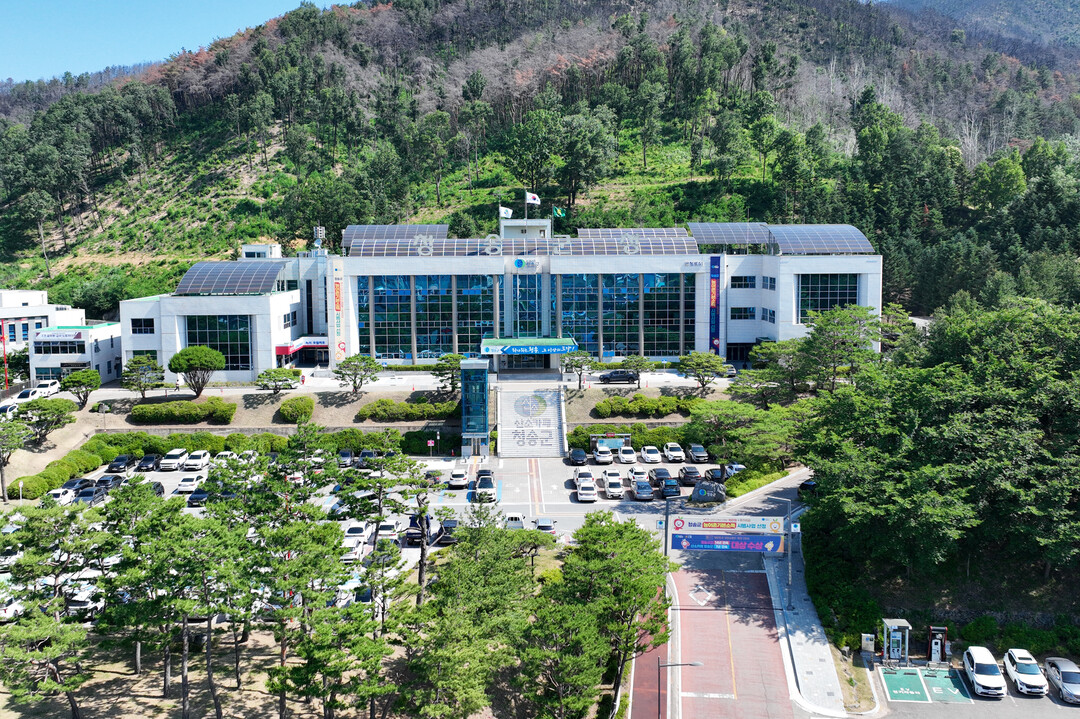 청송군 873억 추경…‘민생 지원’ 뒤에 가려진 재정 부담과 집행 실효성 논란