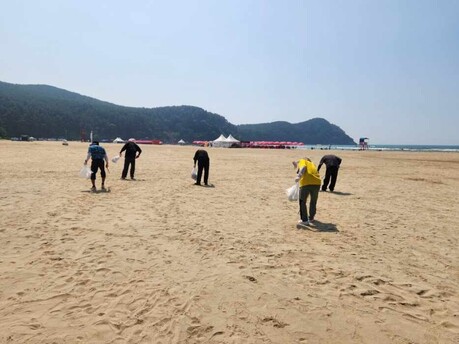 부산서부보호관찰소,다대포해수욕장 일대 환경정화 사회봉사 실시