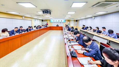 함안군 9월 간부회의, 차석호 군수 “부서 간 협업과 핵심 현안 집중으로 행정 실행력 높여야”