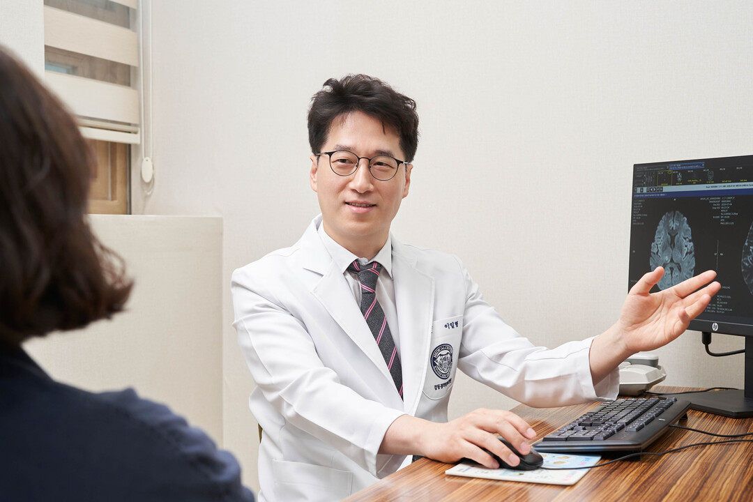 팔다리 힘 빠지고 어눌해진 발음, 피로로 넘기면 안 되는 이유