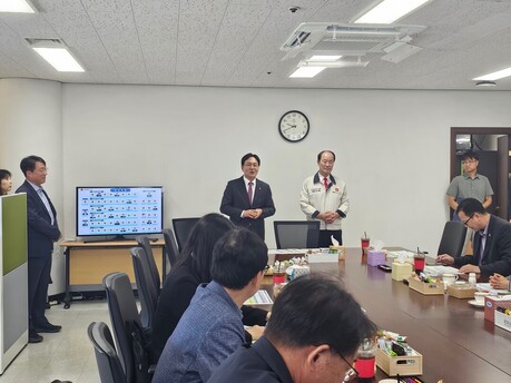 박용철 인천 강화군수, 예산 확보 위해 인천시의회 방문