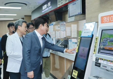 허태정 대전시장, 민선 9기 100일 민생현장 점검…응급의료·트램 상권 살펴