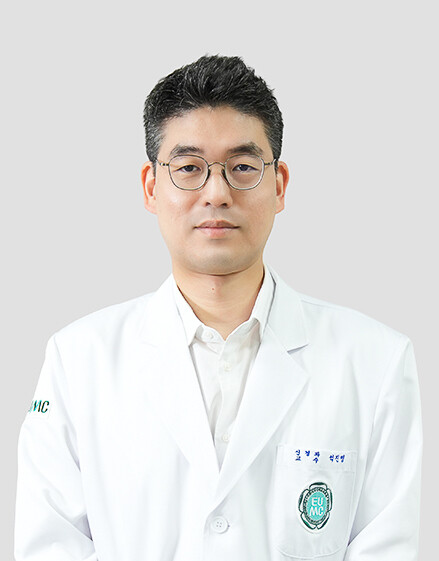눈꺼풀이 계속 처진다면? ‘중증근무력증’ 신호일 수도
