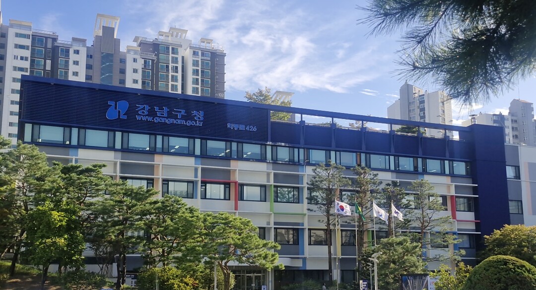 “캠퍼스에서 그려보는 나의 미래”… ...