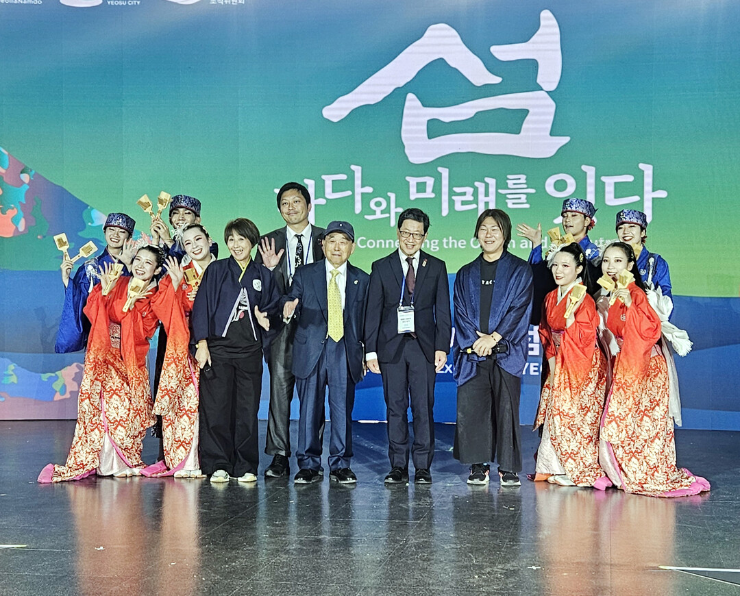 바다 건너 10년 우정이 섬박람회에서...